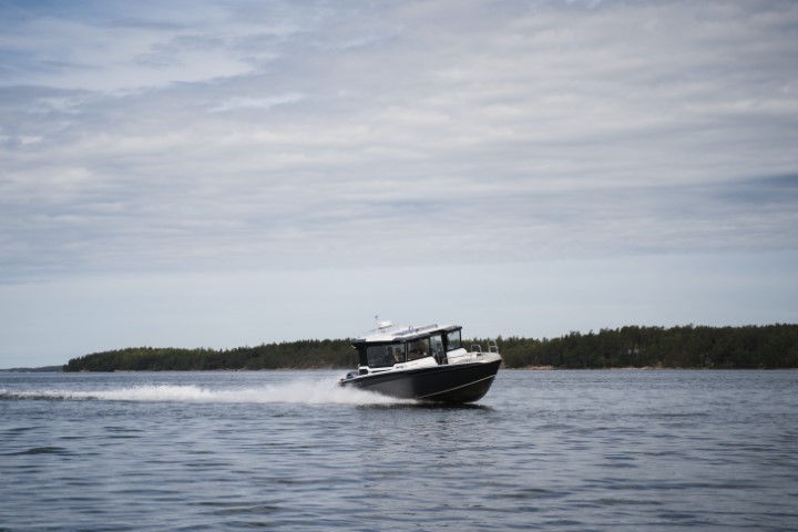 Buster Phantom Cabin