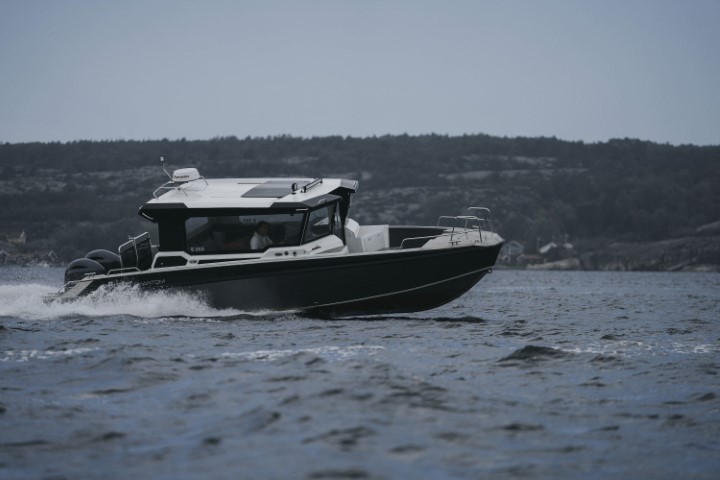 Buster Phantom Cabin