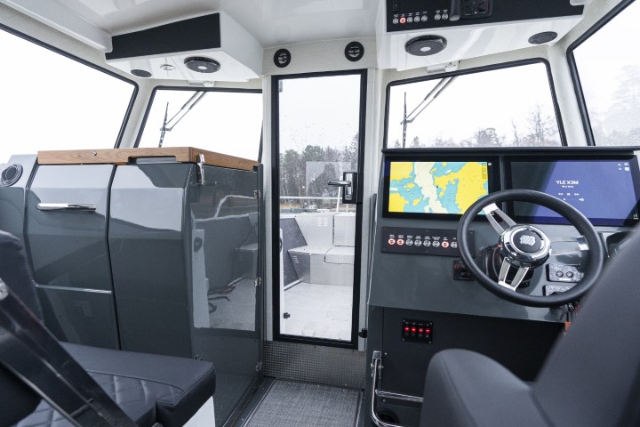 Buster Phantom Cabin