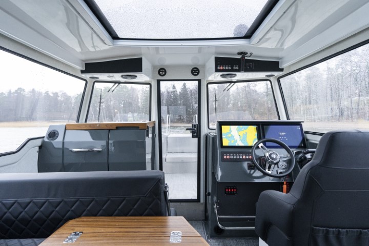 Buster Phantom Cabin