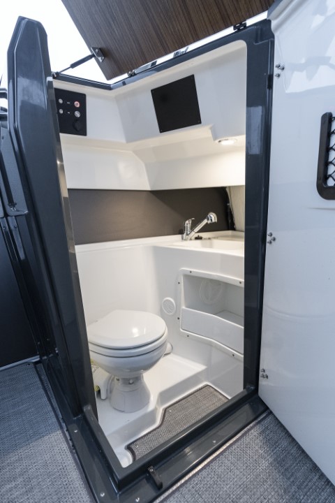 Buster Phantom Cabin