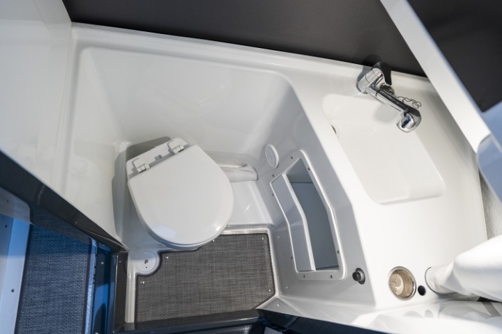 Buster Phantom Cabin