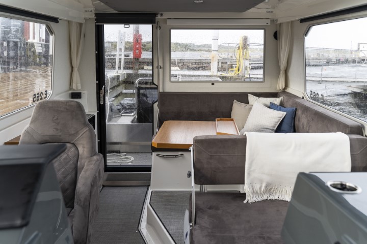 Buster Phantom Cabin