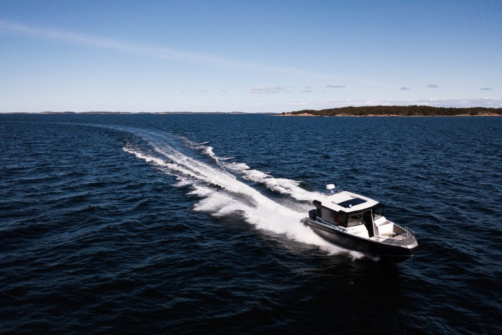 Buster Phantom Cabin